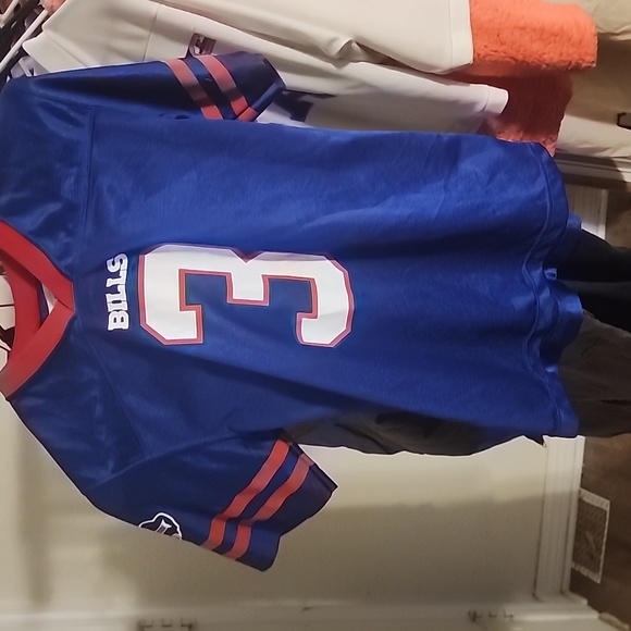 Clothes - Picture 6 of 17